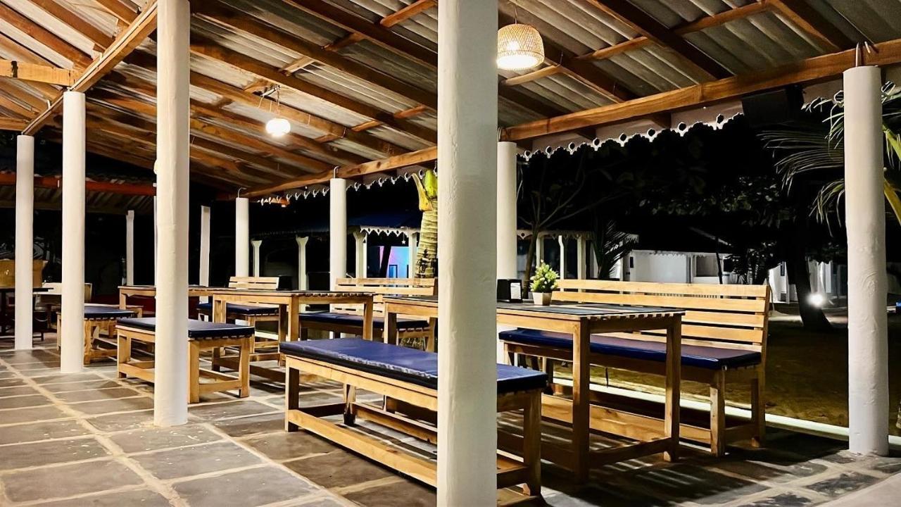 Vibes And Tides Beach Resort By Enlightened Vagabond Gokarna  Esterno foto